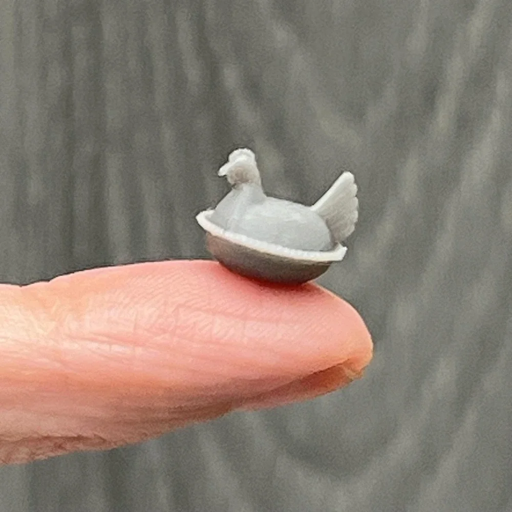 5 x Resin Dollhouse Hen On Nest Covered Dish Micro Mini 1:24 Farmhouse Kitchen - Picture 3 of 4